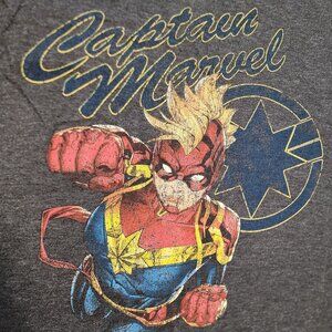 Marvel - Captain Marvel - distressed t shirt - Size Medium - Officially Licensed